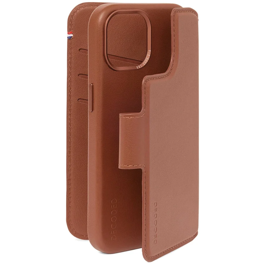 כיסוי ארנק עור לאייפון 15 פרו חום Decoded Leather Detachable Wallet